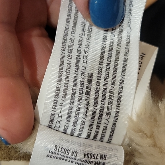 Abercrombie and Fitch Vegan Suede Jacket with faux fur lining - Picture 11 of 14